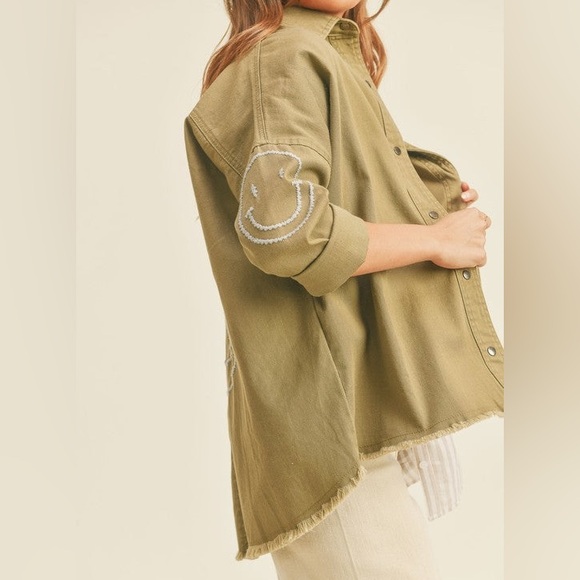 Miou Muse Womens Shacket Shirt Cotton Raw Hem Smiley Face Design Distressed - Picture 6 of 14